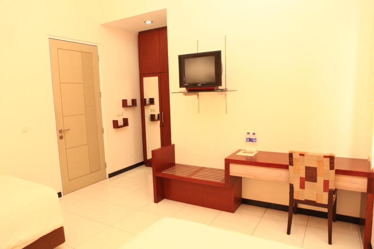 Arya Graha Semarang Exterior foto