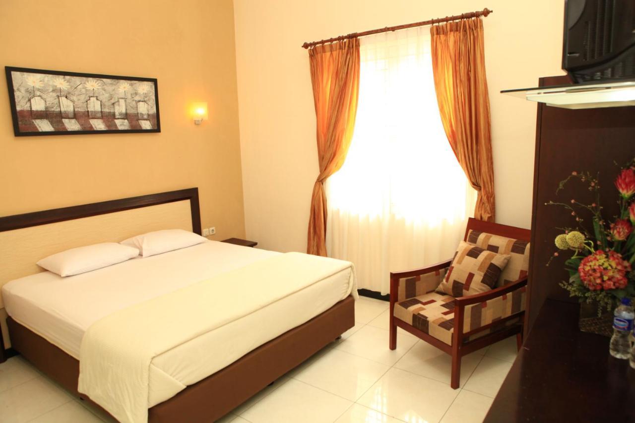 Arya Graha Semarang Exterior foto