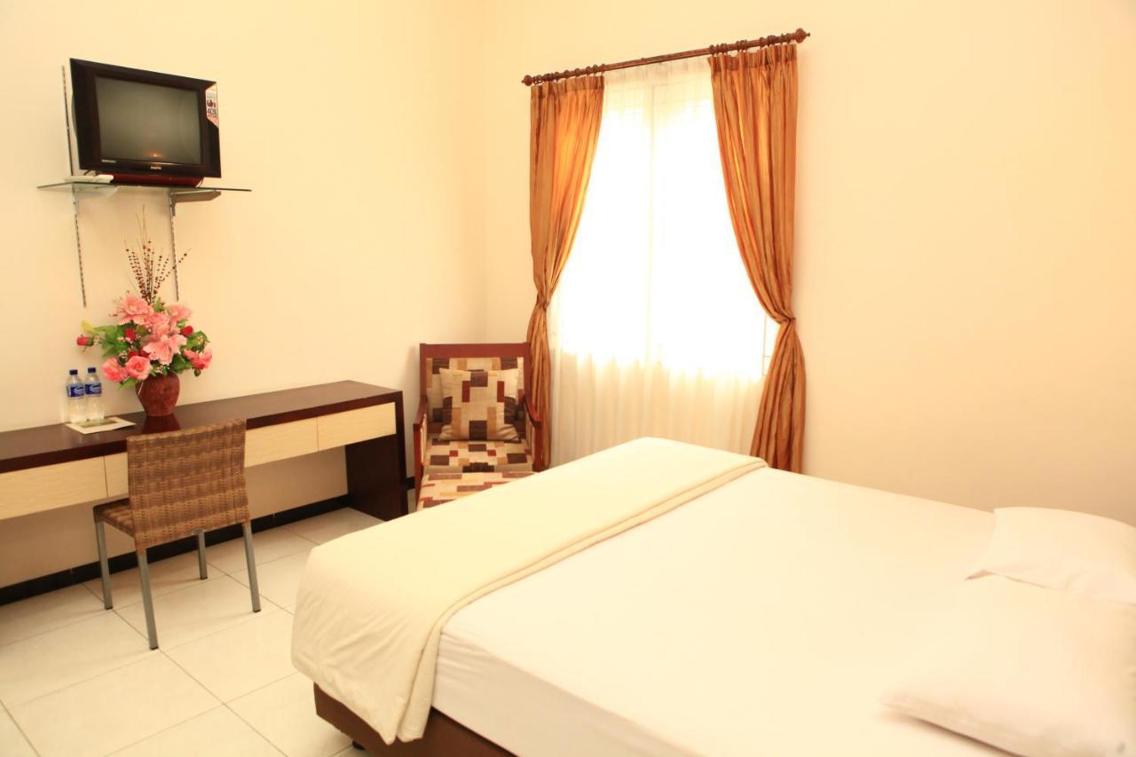 Arya Graha Semarang Exterior foto