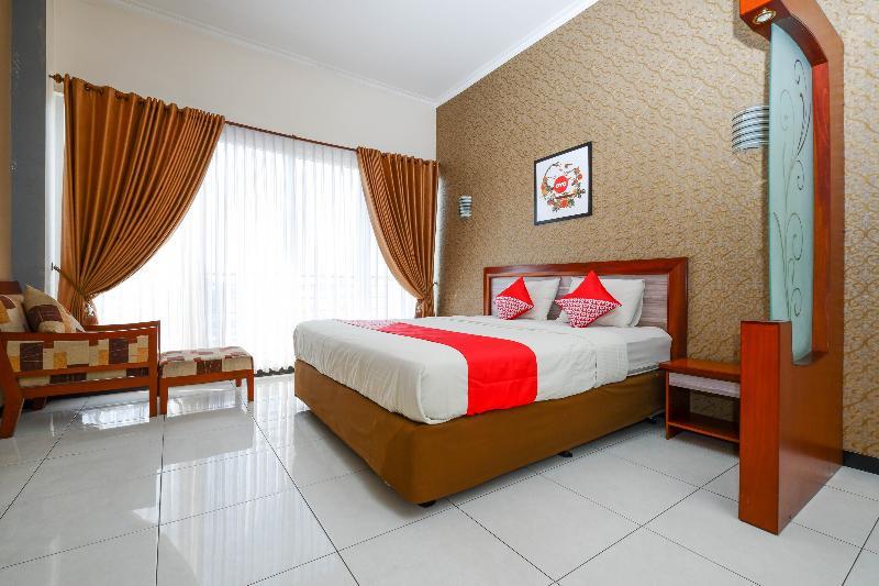 Arya Graha Semarang Exterior foto