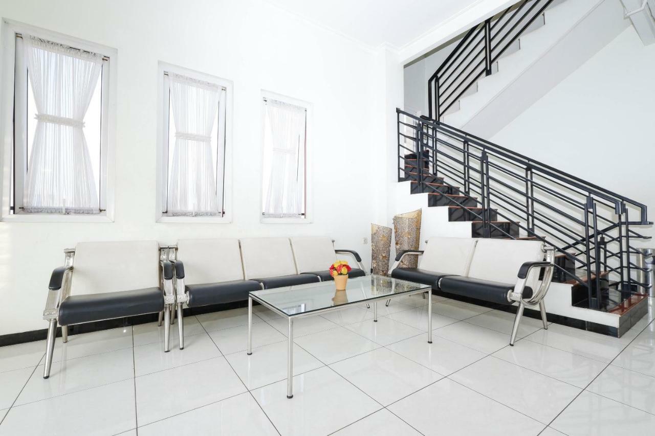 Arya Graha Semarang Exterior foto